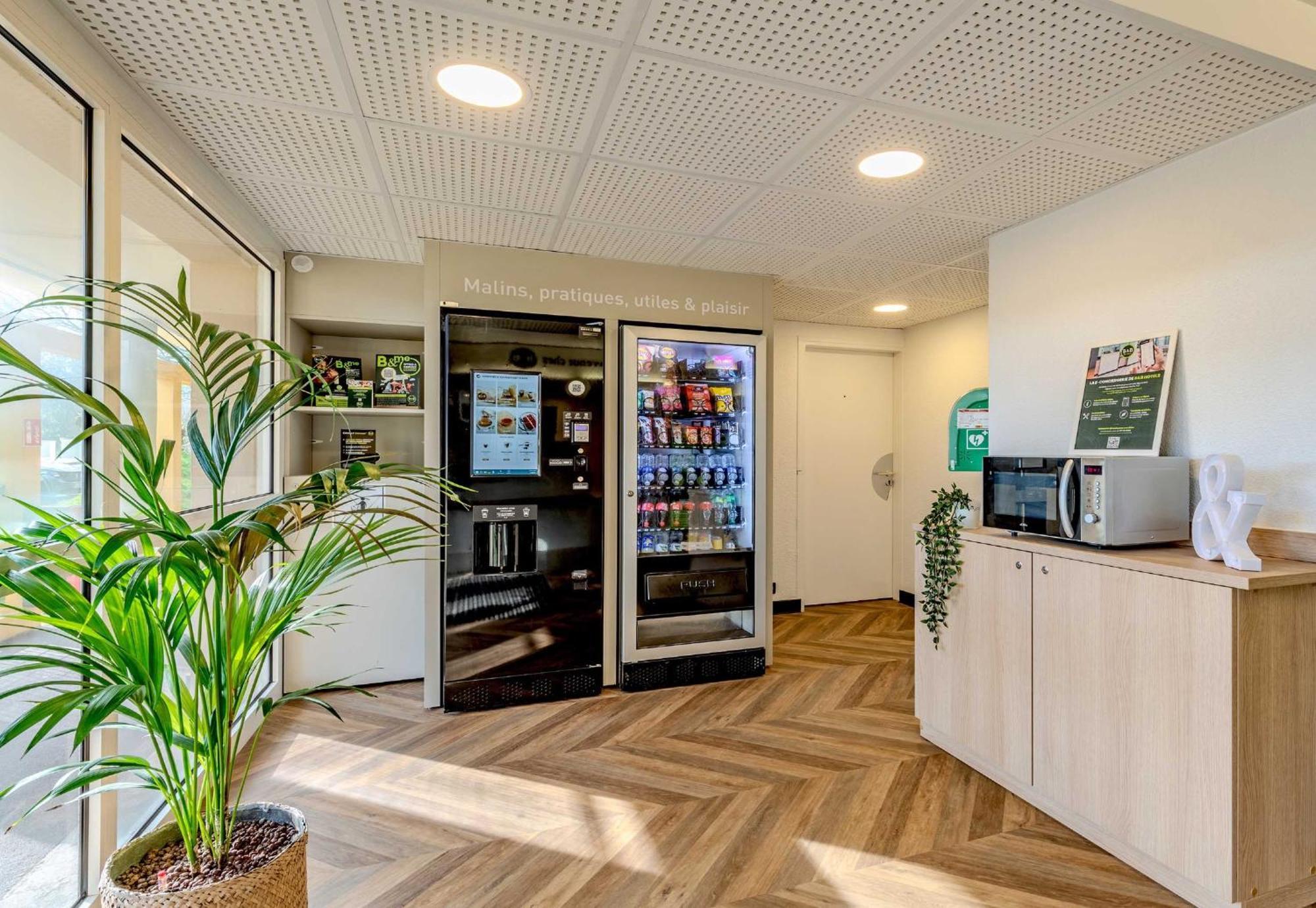 B&B Hotel Brest Kergaradec Aeroport グエヌー エクステリア 写真
